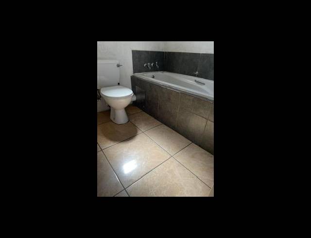 2 BEDROOM PROPERTY TO RENT IN FLEURHOF